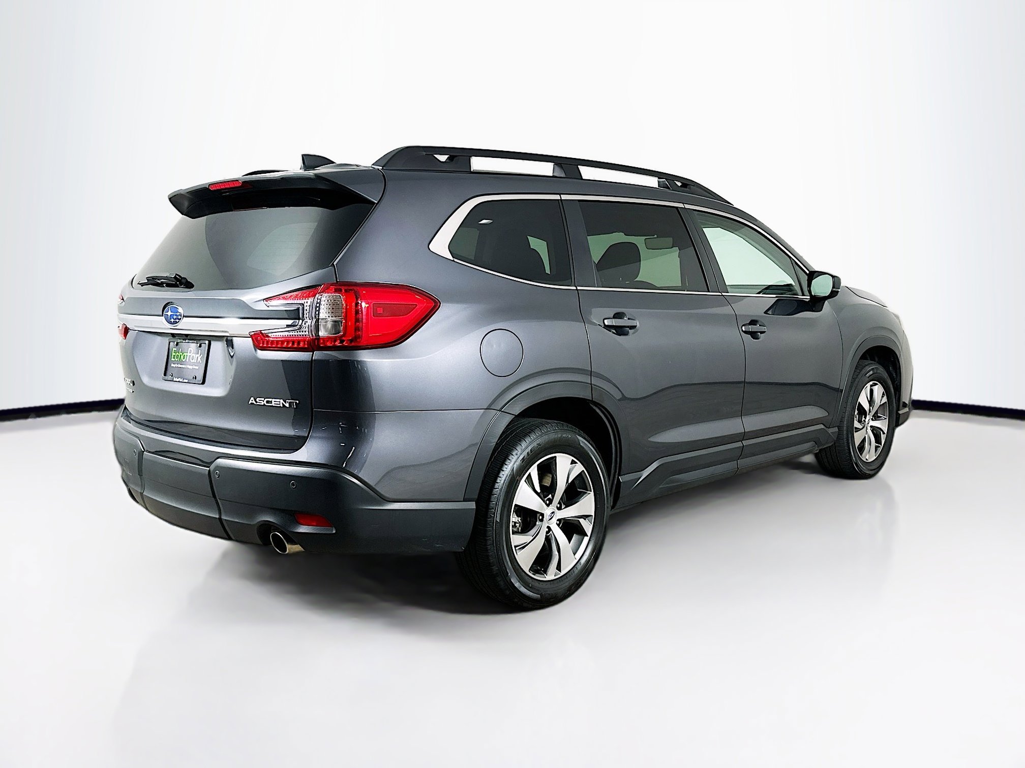 Used 2025 Subaru Ascent Premium image 9