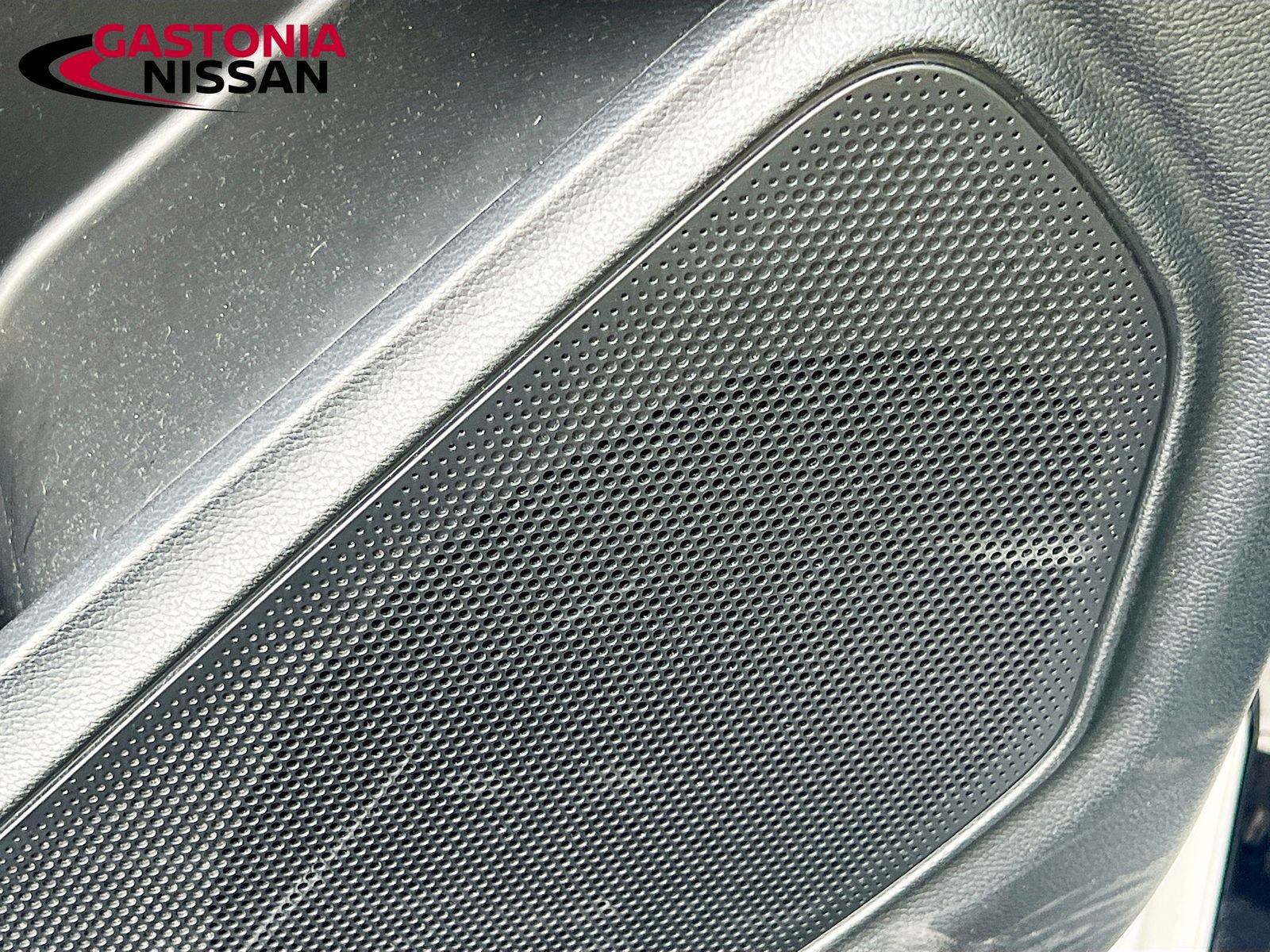 Used 2022 Ford Explorer XLT w/ Equipment Group 202A image 23