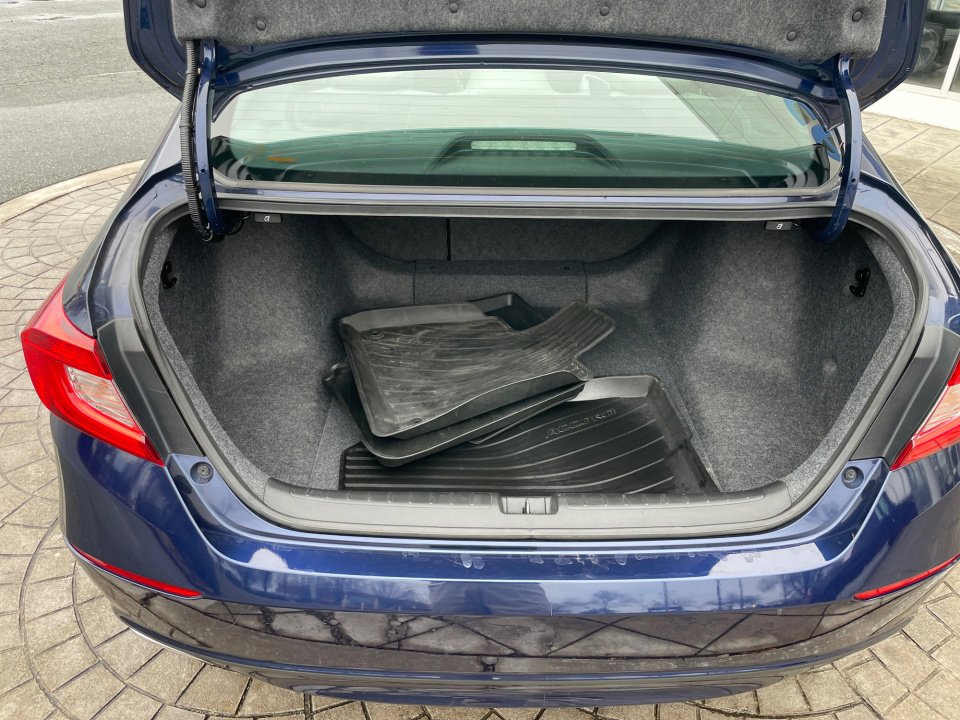 Used 2019 Honda Accord EX-L image 18