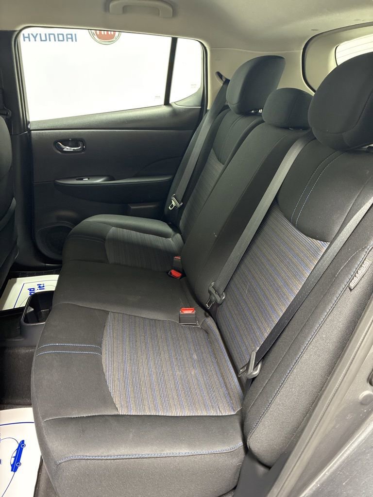 Used 2023 Nissan Leaf S image 21