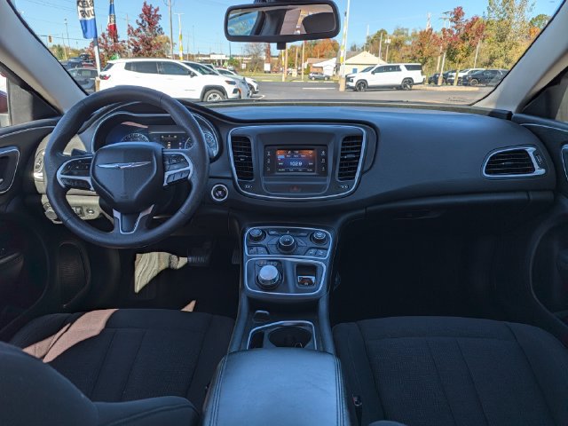 Used 2015 Chrysler 200 Limited FWD image 11