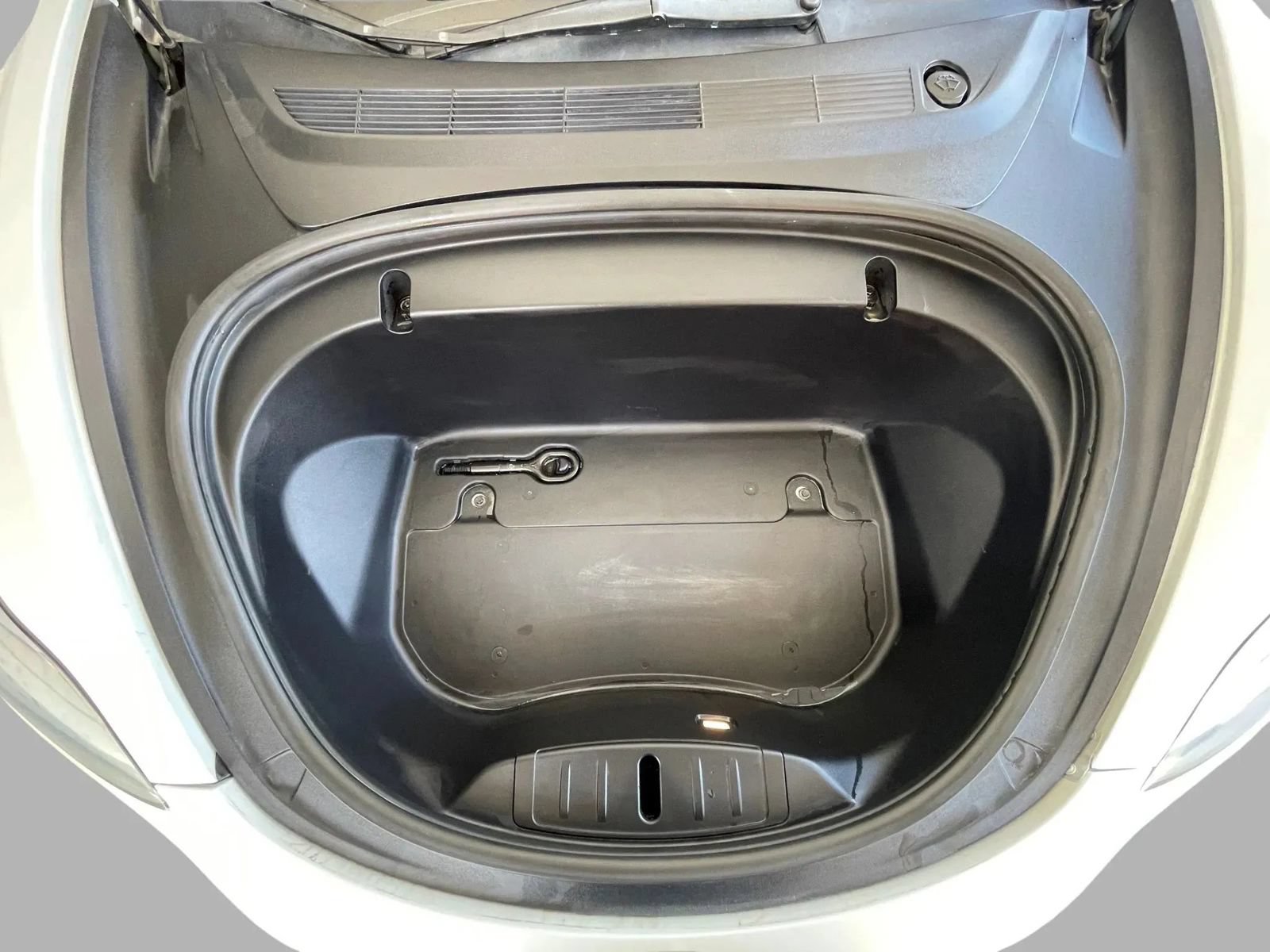 Used 2020 Tesla Model 3 Standard Range RWD image 13