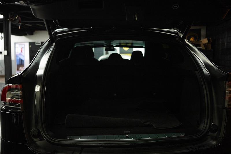 Used 2018 Tesla Model X P100D image 7