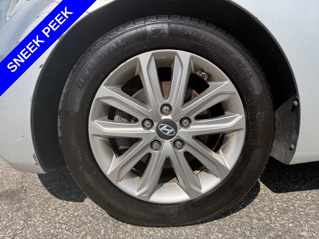 Used 2015 Hyundai Elantra SE w/ Option Group 02 FWD image 14