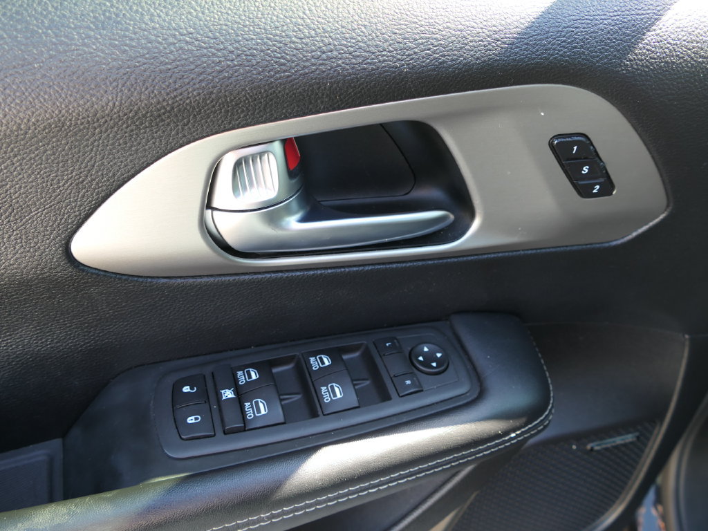 Certified 2022 Chrysler Pacifica Limited w/ Uconnect Theater Family Group AWD/4WD image 13