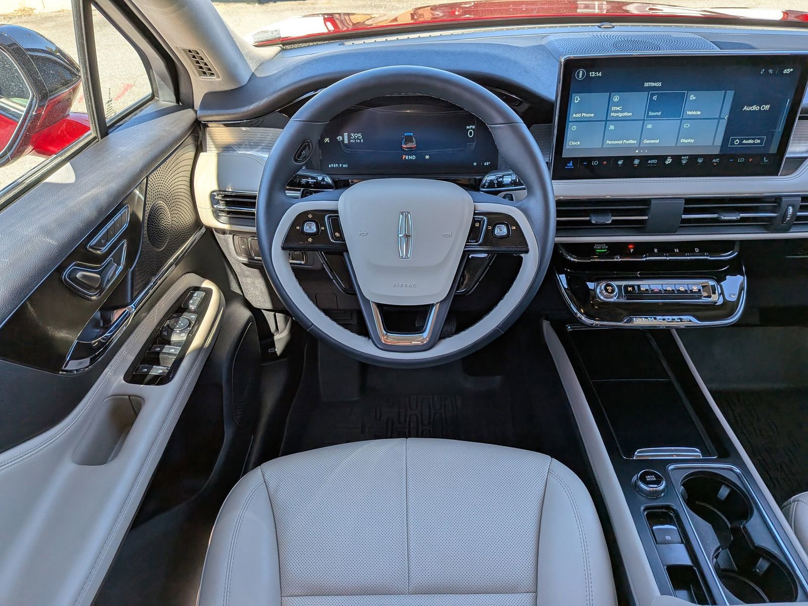 Used 2025 Lincoln Corsair FWD w/ Equipment Group 101A image 18