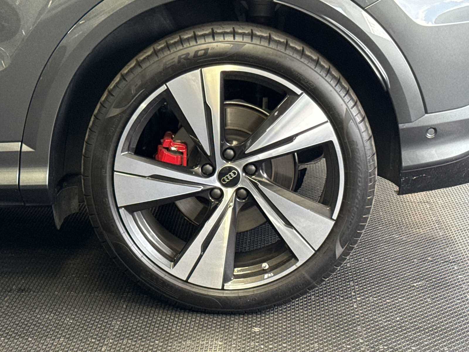 Used 2025 Audi SQ5 Premium Plus AWD/4WD image 11