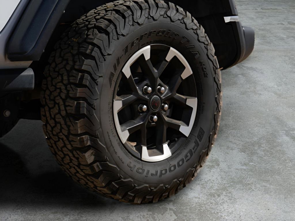 Used 2025 Jeep Wrangler Unlimited Rubicon image 36