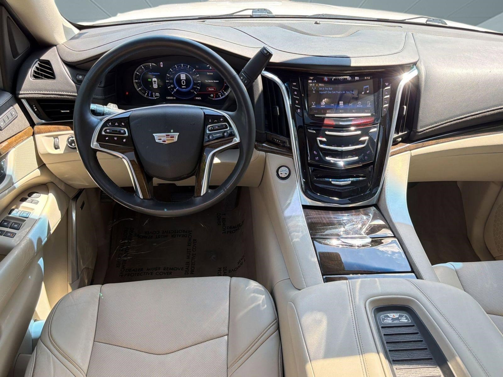 Used 2019 Cadillac Escalade ESV Luxury RWD image 4