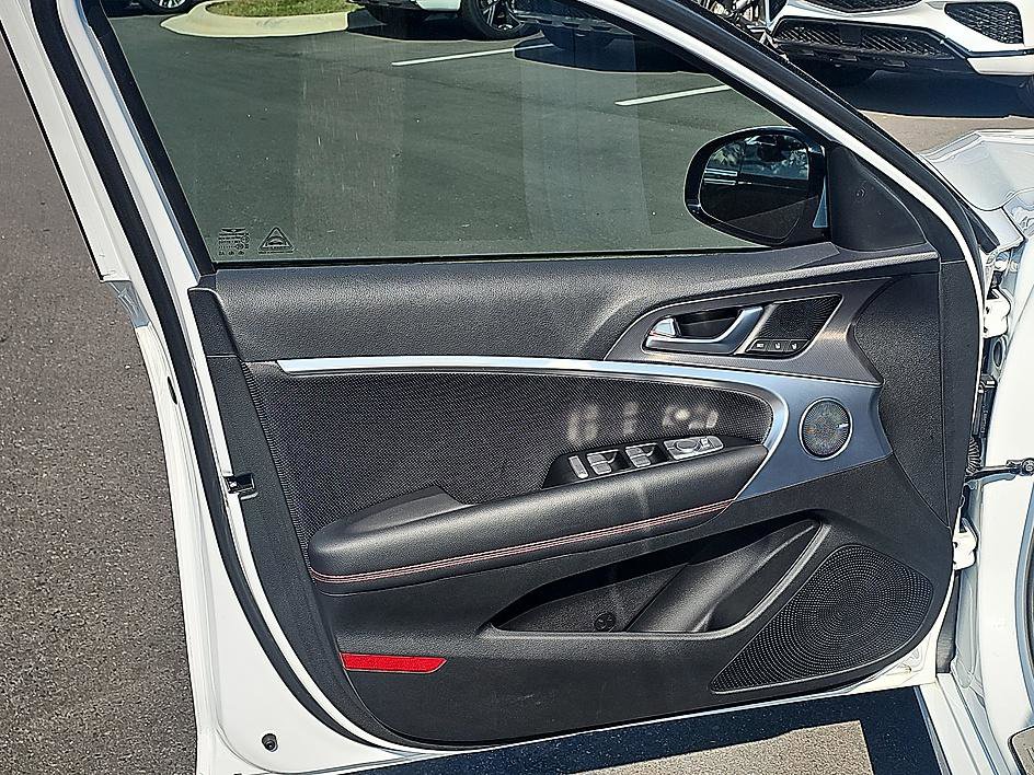 Used 2025 Genesis G70 3.3T Advanced RWD image 11