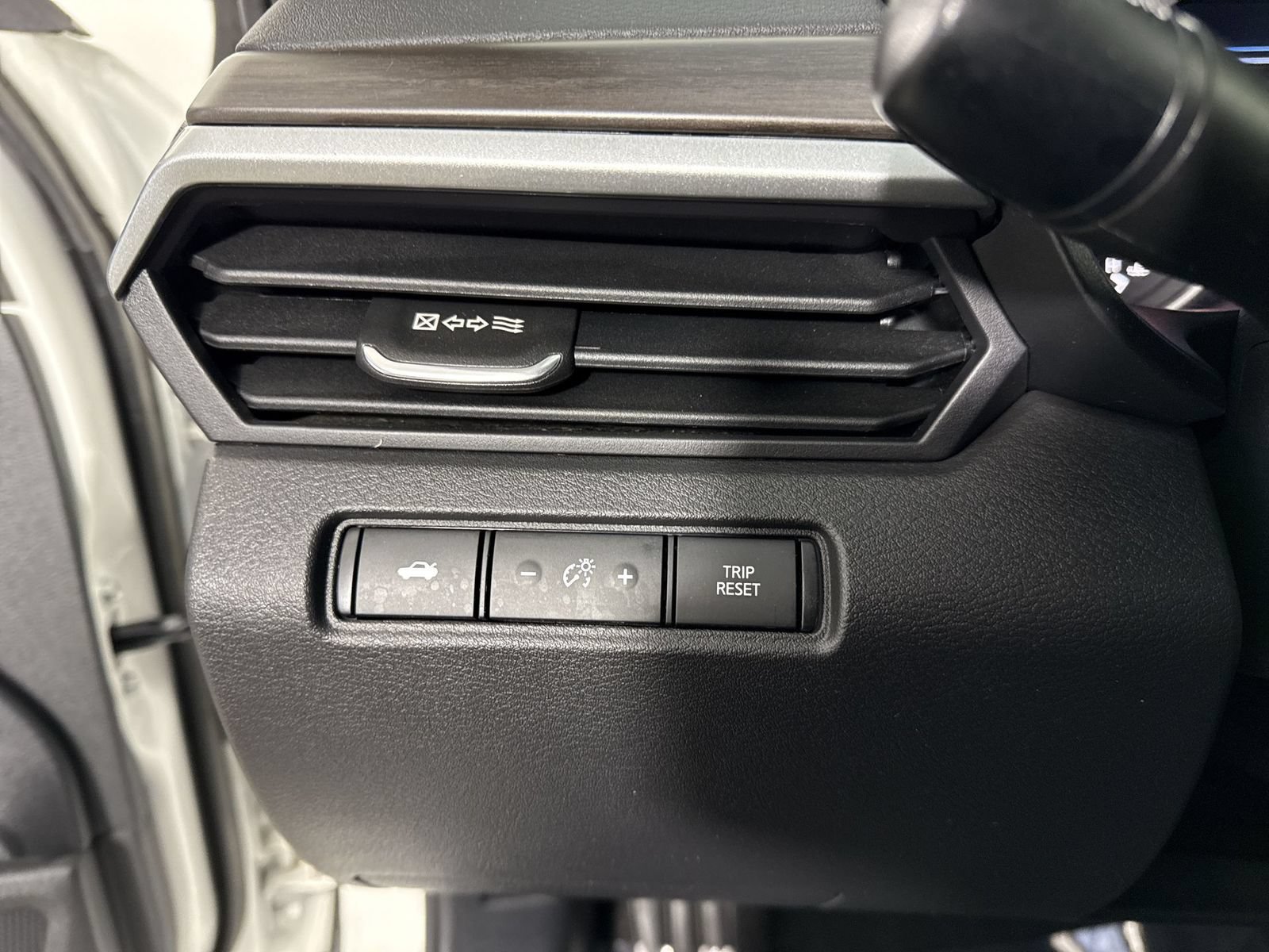 Certified 2023 Nissan Altima 2.5 SV AWD/4WD image 16