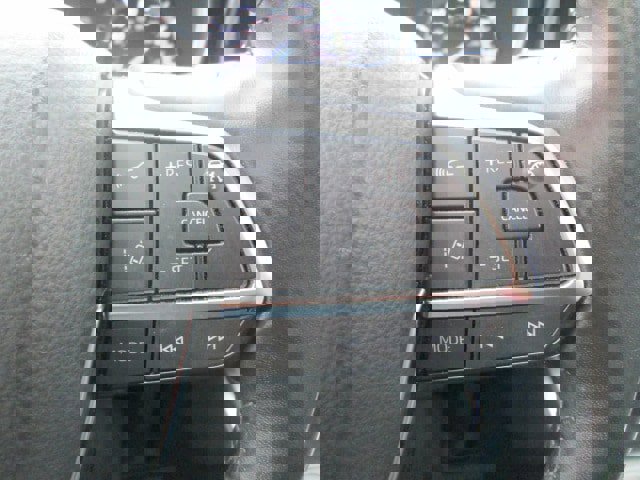 Used 2021 Toyota Highlander XLE image 23