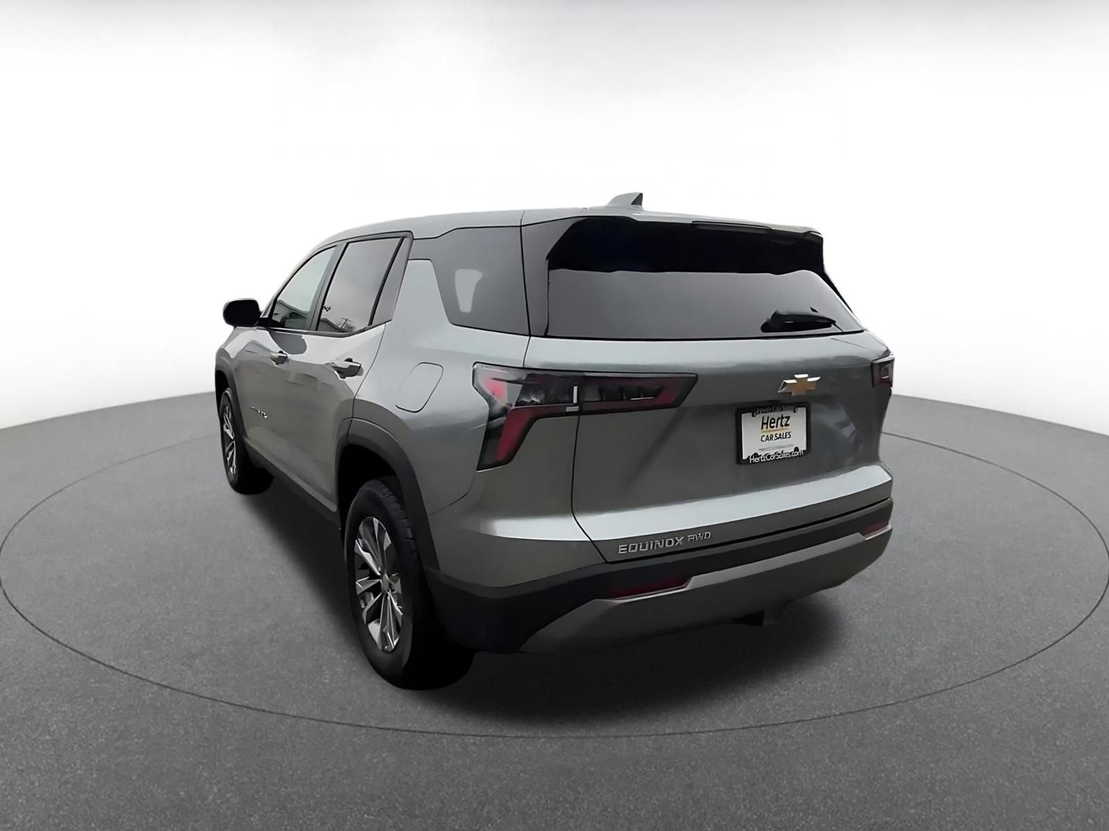 Used 2025 Chevrolet Equinox LT image 11