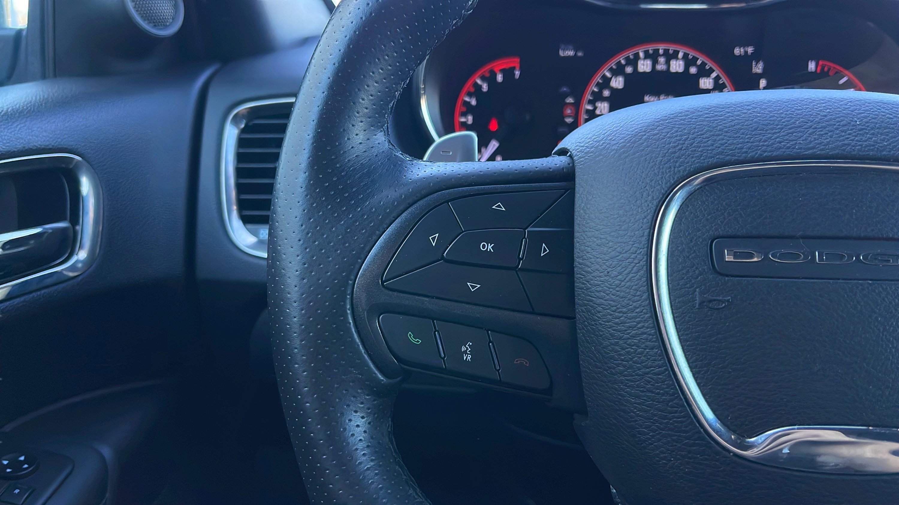 Used 2019 Dodge Durango R/T w/ Technology Group AWD/4WD image 11