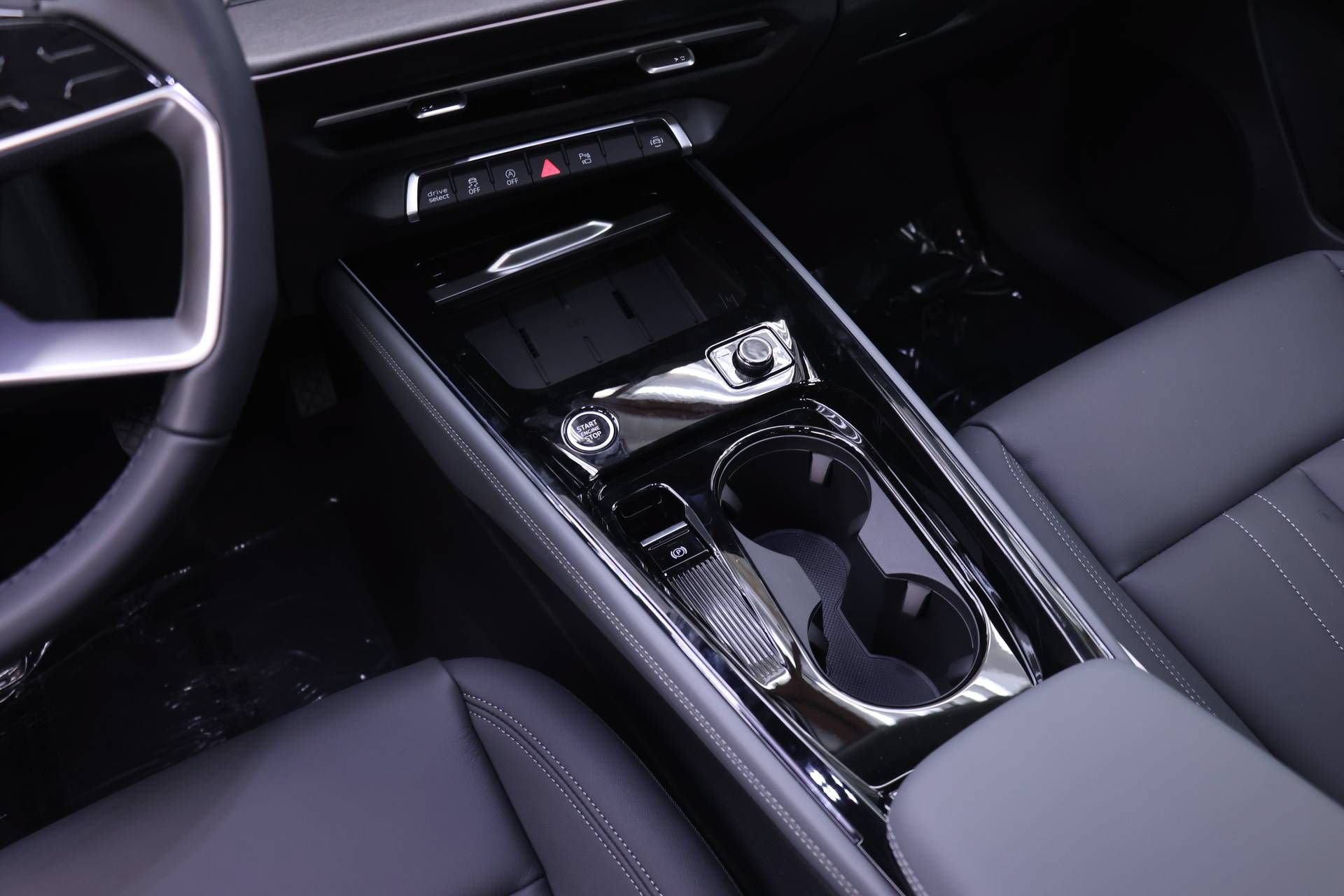 New 2026 Audi Q3 quattro 2.0T AWD/4WD image 14