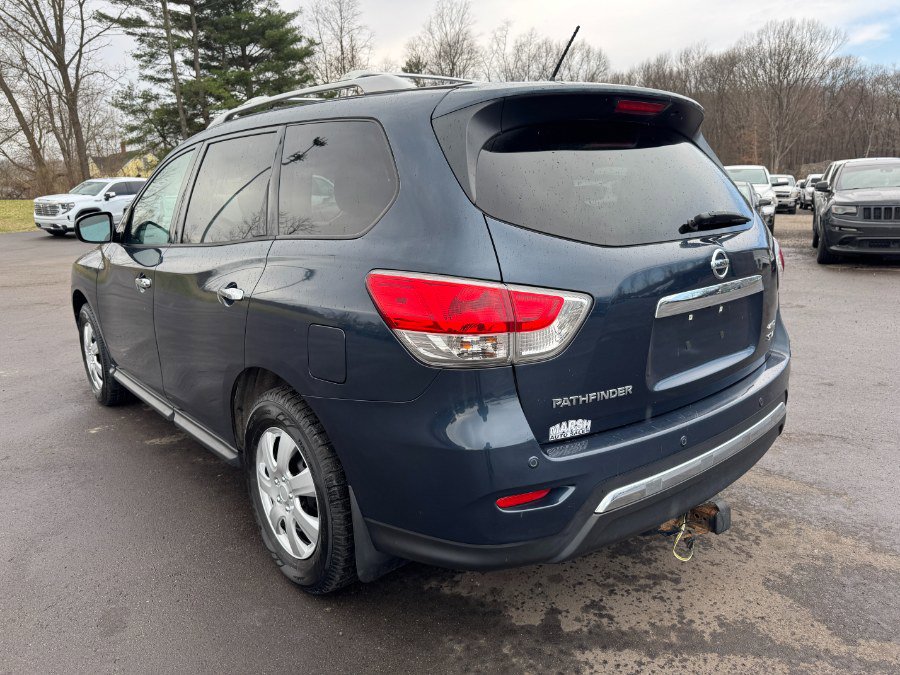 Used 2016 Nissan Pathfinder SV AWD/4WD image 3