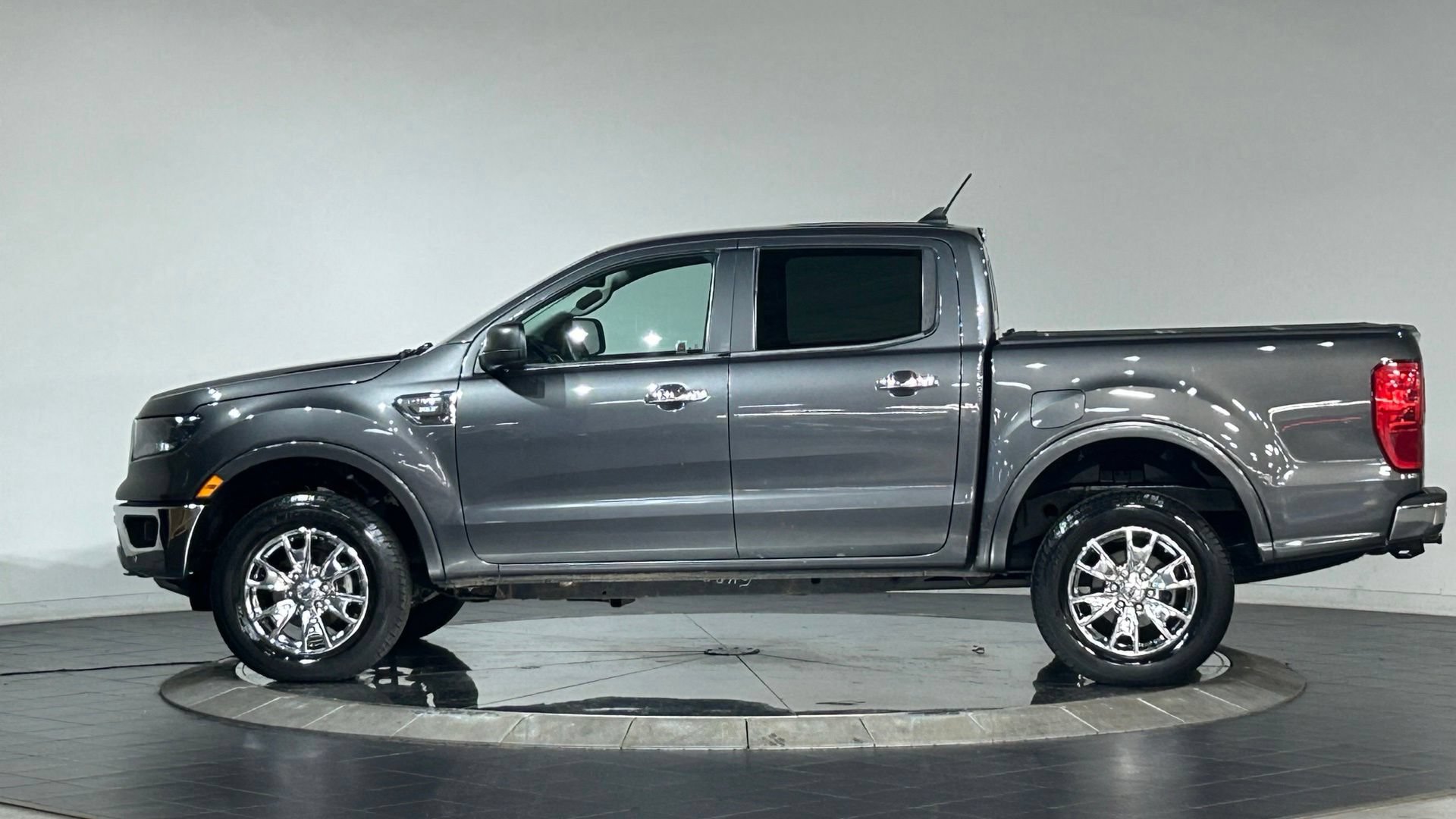 Used 2019 Ford Ranger XLT w/ Equipment Group 302A Luxury AWD/4WD image 6