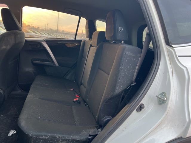 Used 2018 Toyota RAV4 LE image 13
