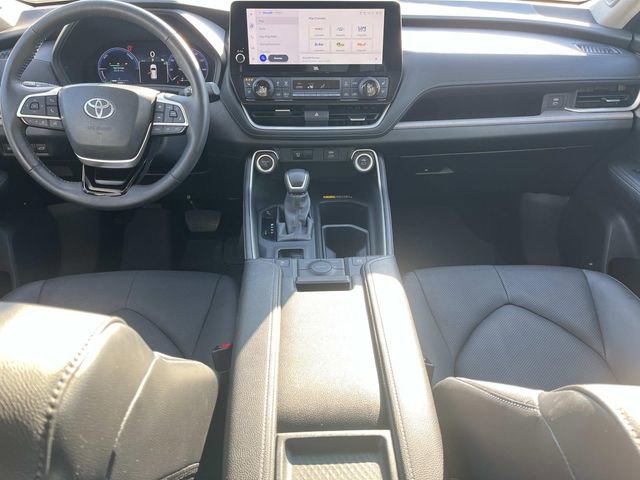 Used 2024 Toyota Grand Highlander Limited image 14