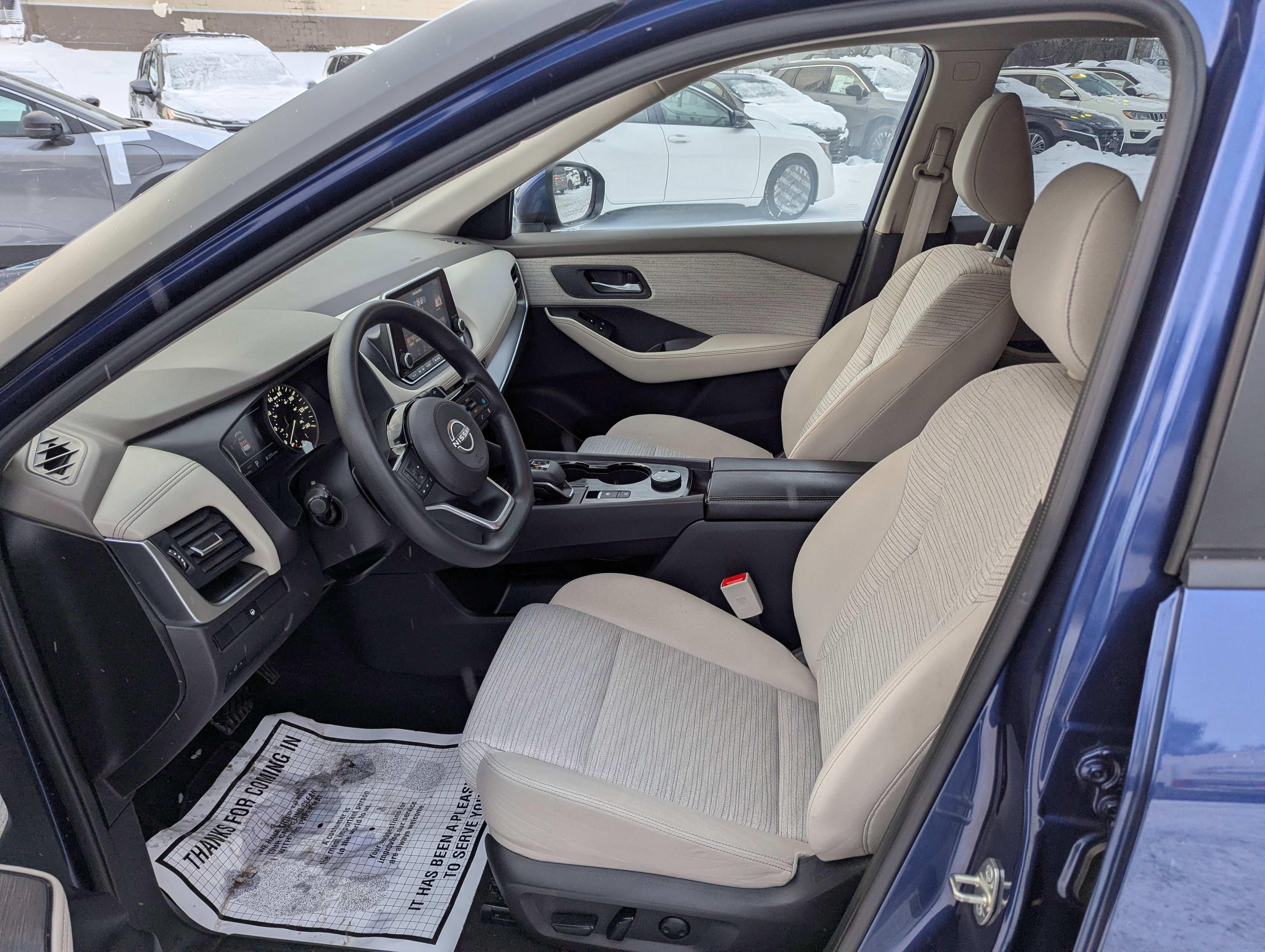 Used 2023 Nissan Rogue SV image 13