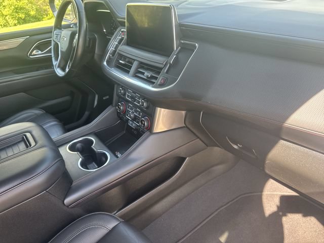 Certified 2024 Chevrolet Suburban RST w/ Luxury Package AWD/4WD image 28