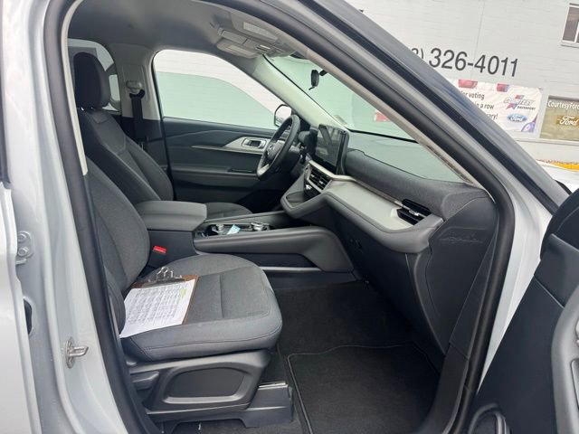 Used 2026 Ford Explorer Active AWD/4WD image 30
