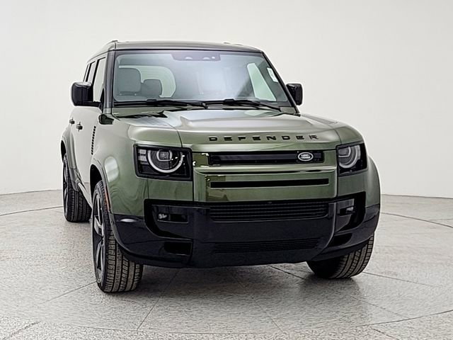 New 2026 Land Rover Defender 110 X-Dynamic SE AWD/4WD image 2