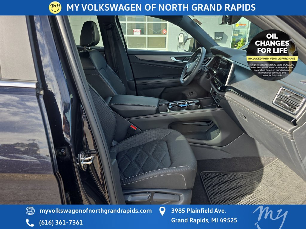 Used 2024 Volkswagen Atlas Cross Sport SE AWD/4WD image 25