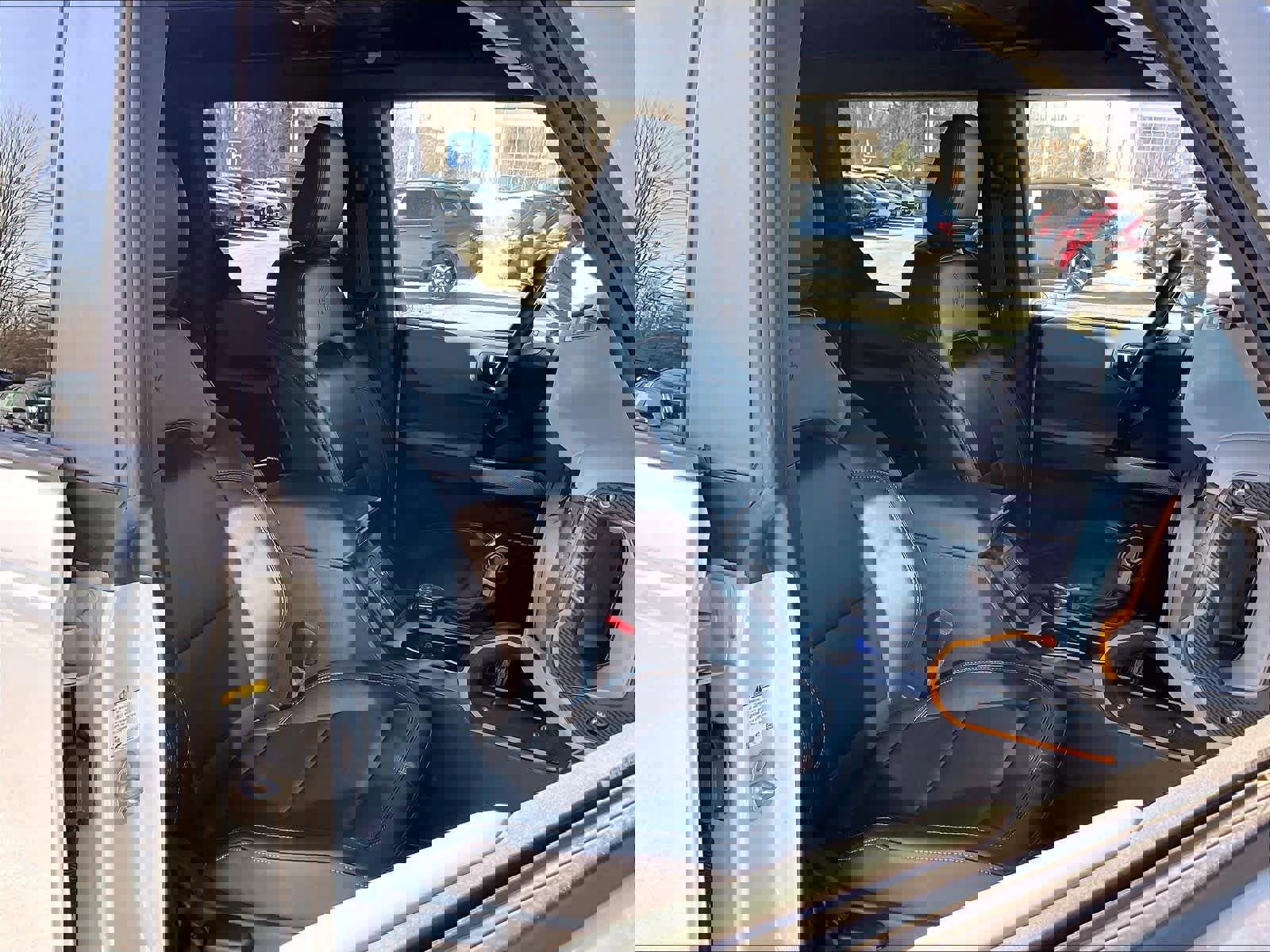 Used 2023 Ford Bronco Badlands image 11