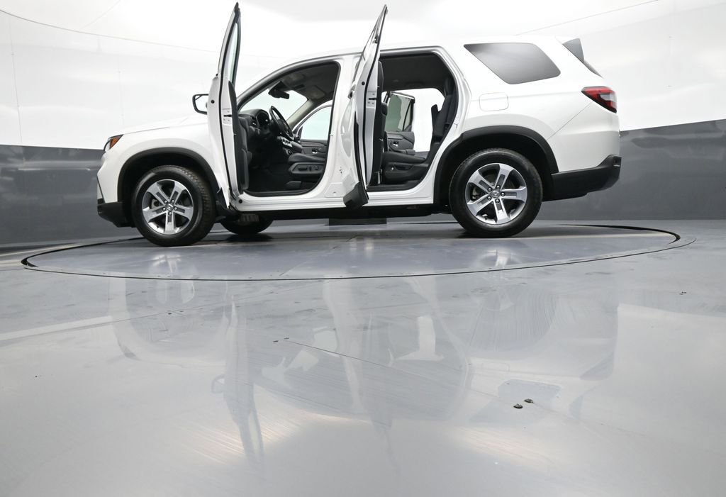 Certified 2023 Honda Pilot EX-L image 50
