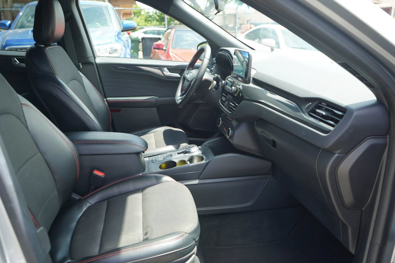 Used 2024 Ford Escape ST-Line AWD/4WD image 17