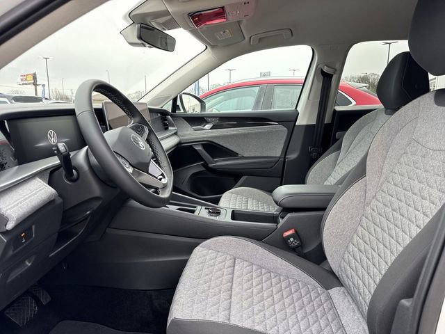 Used 2025 Volkswagen Tiguan S image 13