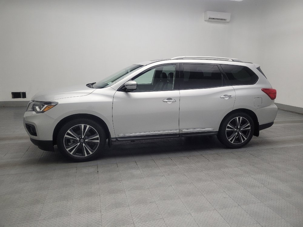 Used 2019 Nissan Pathfinder Platinum image 2