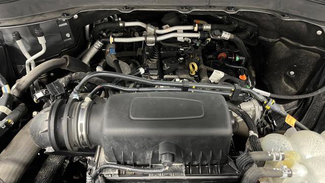 Used 2021 Ford Explorer XLT w/ XLT Sport Appearance Package image 28