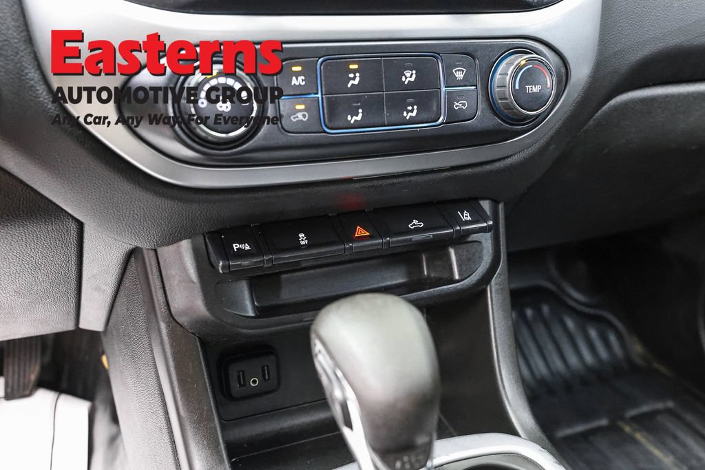 Used 2022 Chevrolet Colorado LT w/ Fleet Safety Package RWD image 23