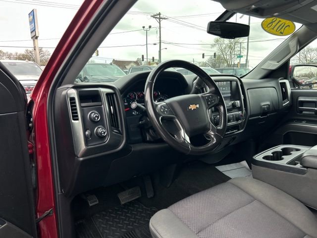 Used 2018 Chevrolet Silverado 1500 LT w/ All Star Edition image 27