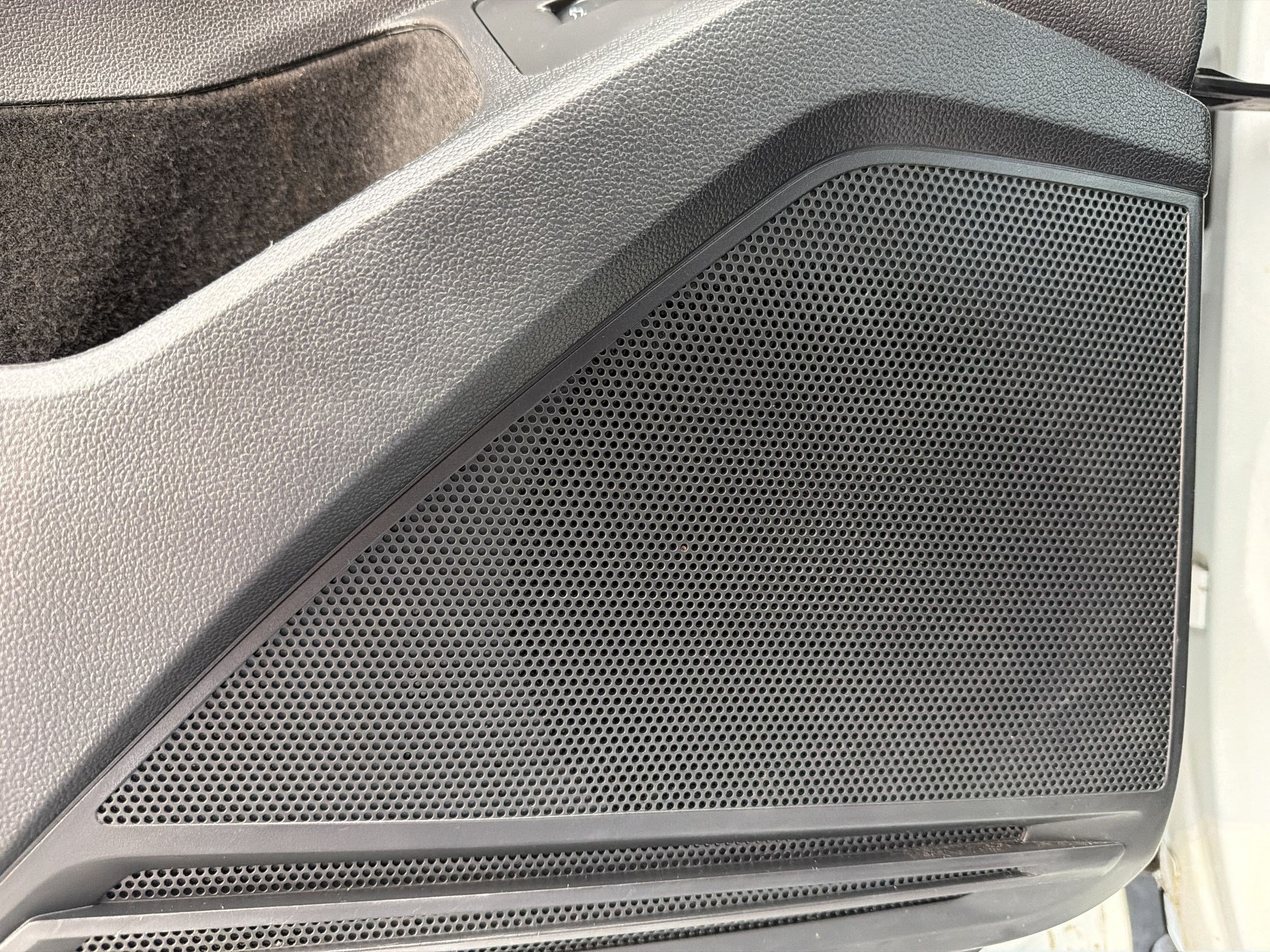 Certified 2023 Volkswagen Tiguan SE w/ Panoramic Sunroof Package FWD image 22