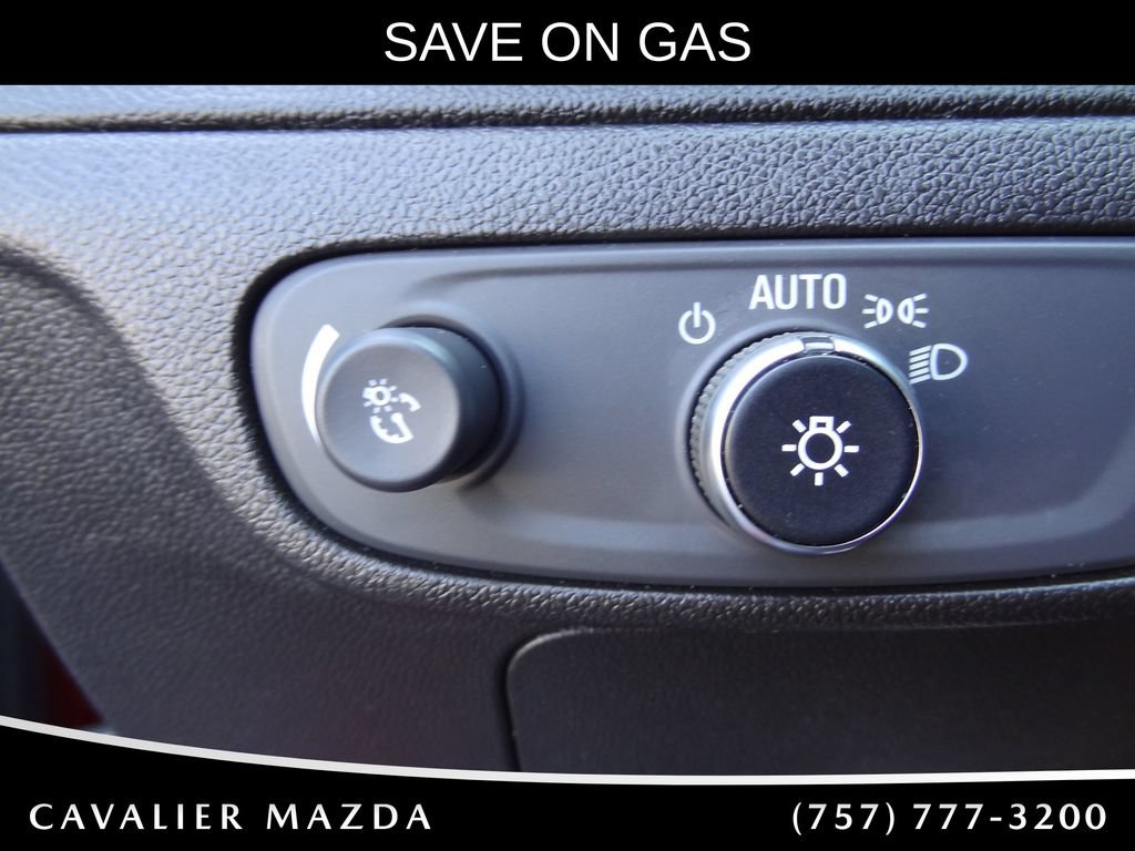 Used 2022 Chevrolet Bolt EUV Premier FWD image 21