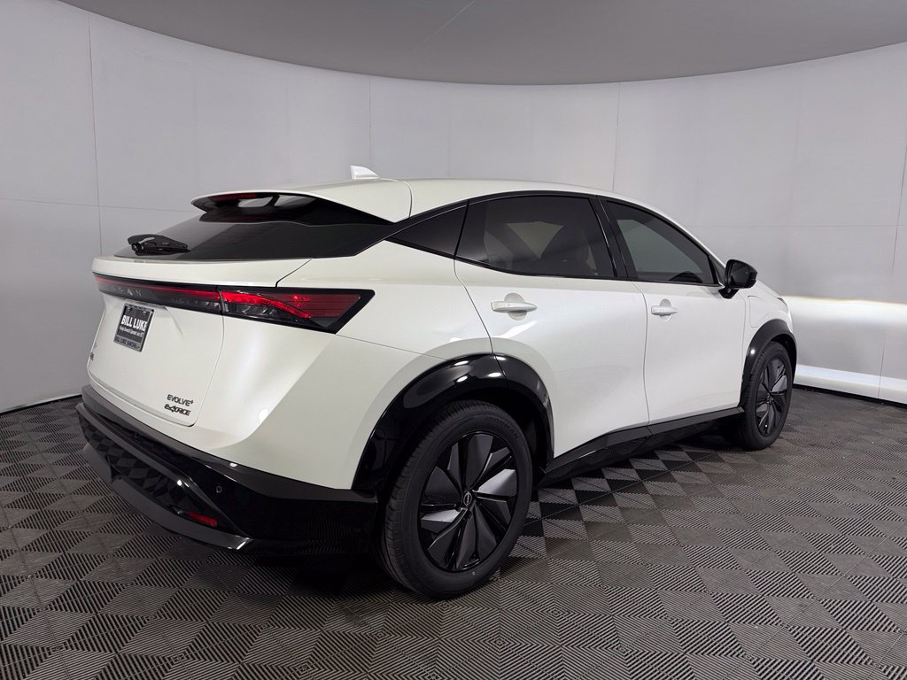 Used 2024 Nissan Ariya AWD image 7