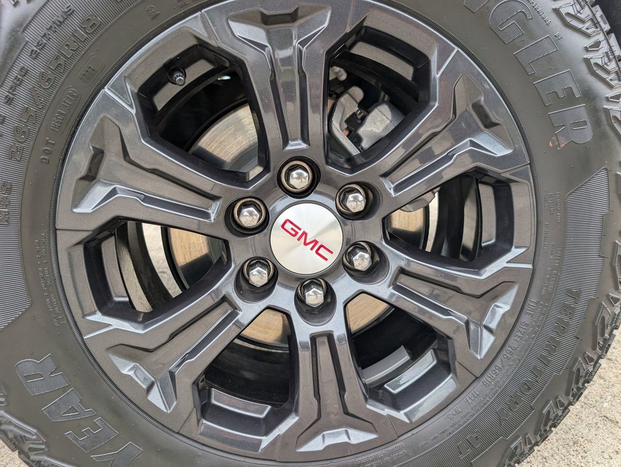 Used 2023 GMC Canyon Elevation w/ Trailering Package RWD image 8
