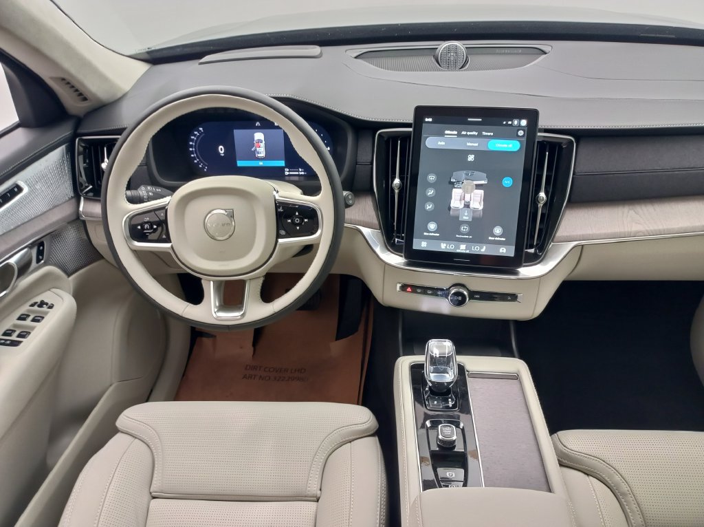 New 2027 Volvo XC90 T8 Ultra AWD/4WD image 32