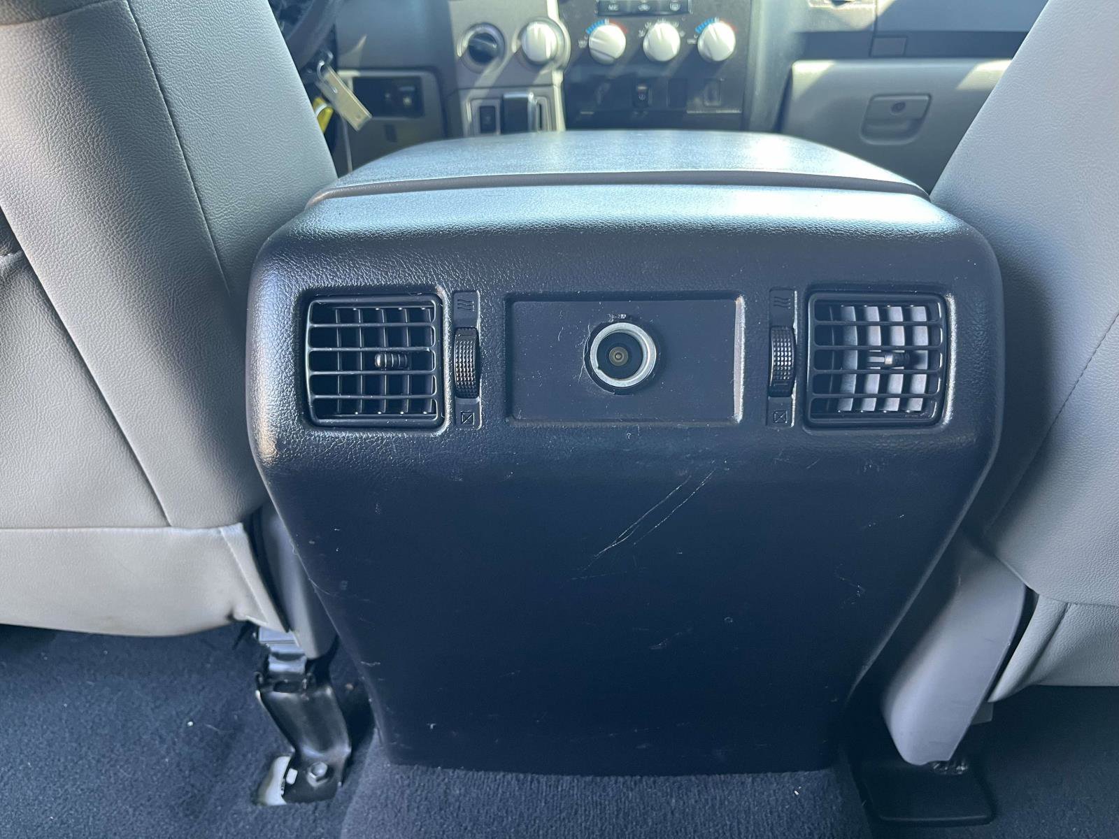 Used 2012 Toyota Tundra 4x4 CrewMax w/ SR5 Pkg image 7