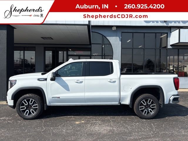 Used 2023 GMC Sierra 1500 AT4 w/ AT4 Preferred Package AWD/4WD image 1
