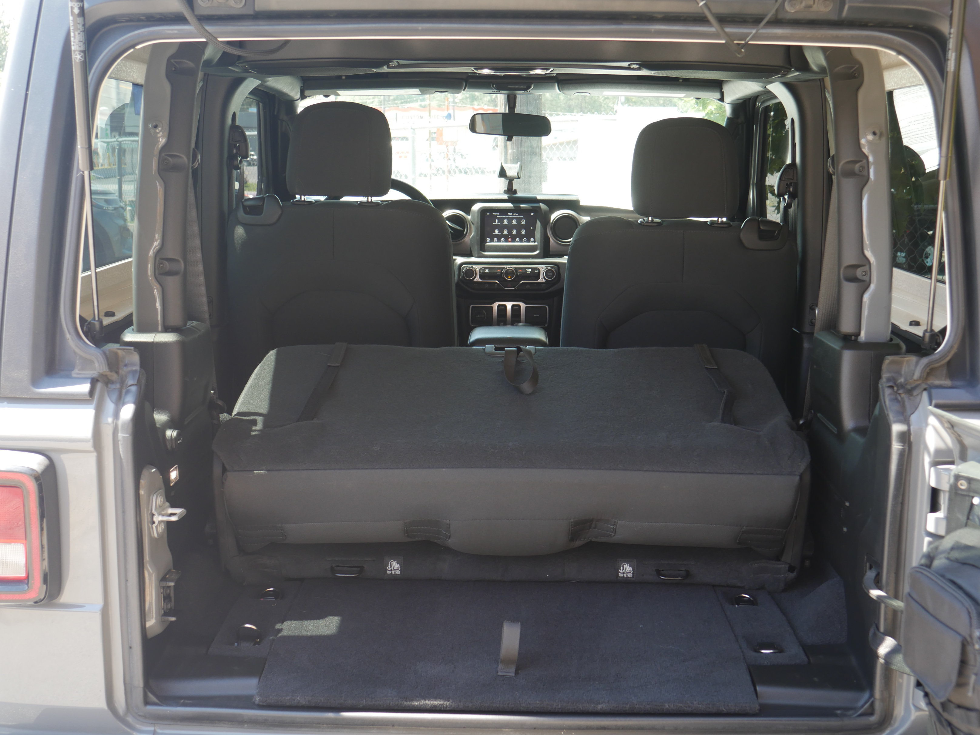 Used 2021 Jeep Wrangler Sport AWD/4WD image 23