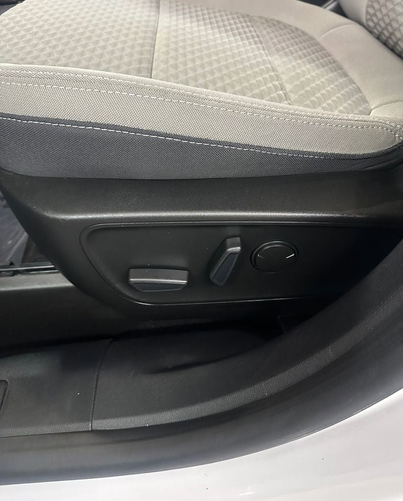 Used 2022 Ford Escape SE AWD/4WD image 13