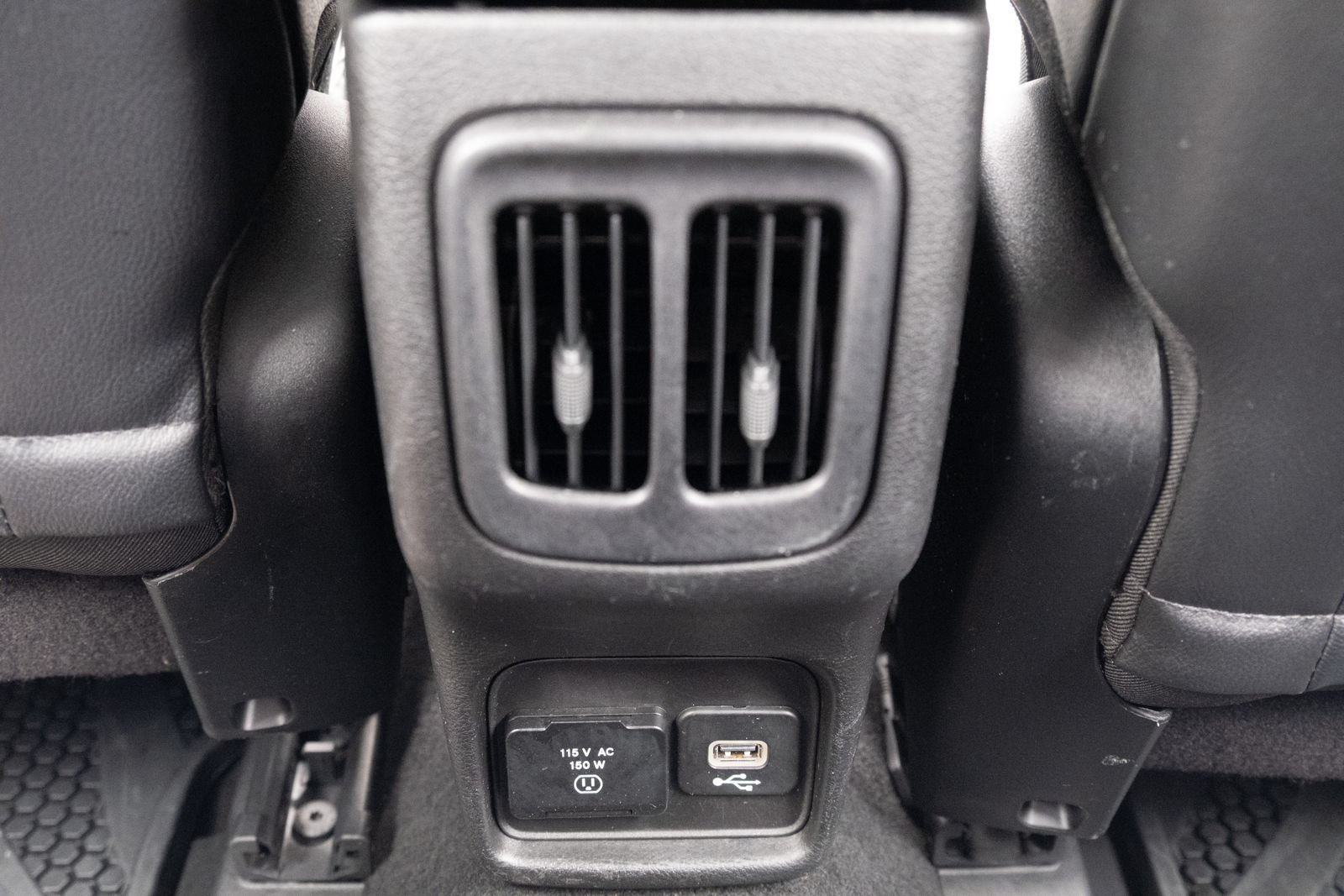 Used 2017 Jeep Compass Trailhawk w/ Leather Interior Group AWD/4WD image 18