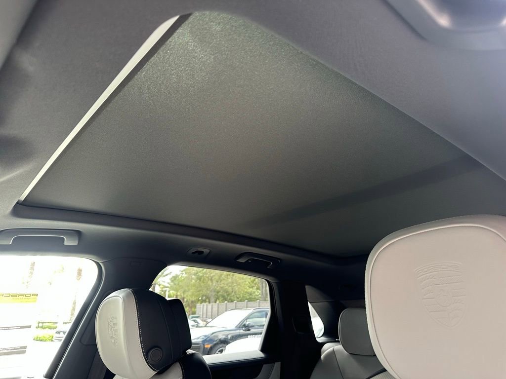 Certified 2025 Porsche Cayenne S AWD/4WD image 30