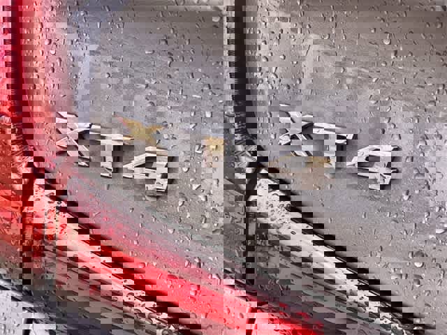 Used 2023 Cadillac XT4 Luxury w/ Cold Weather Package image 8