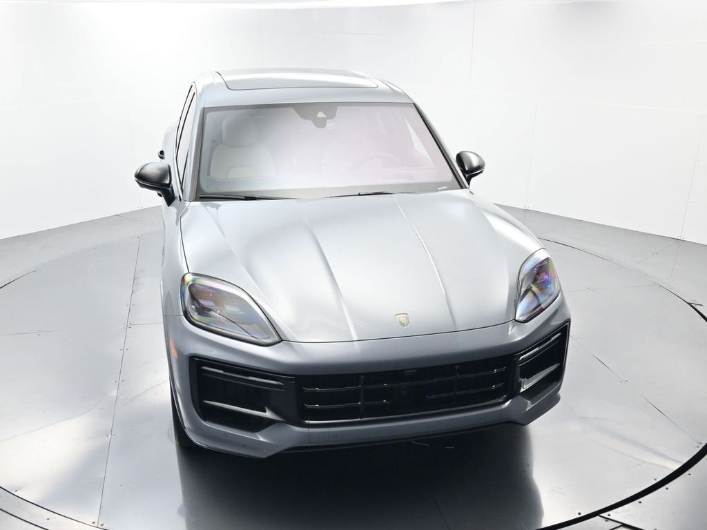 Used 2025 Porsche Cayenne Turbo image 48