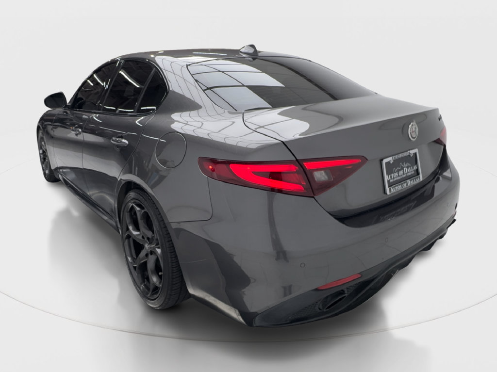 Used 2019 Alfa Romeo Giulia w/ Quick Order Package 22K Sport RWD image 6